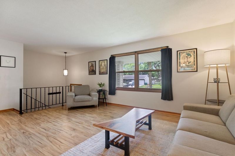 10242 99th Pl N, Maple Grove, MN 55369