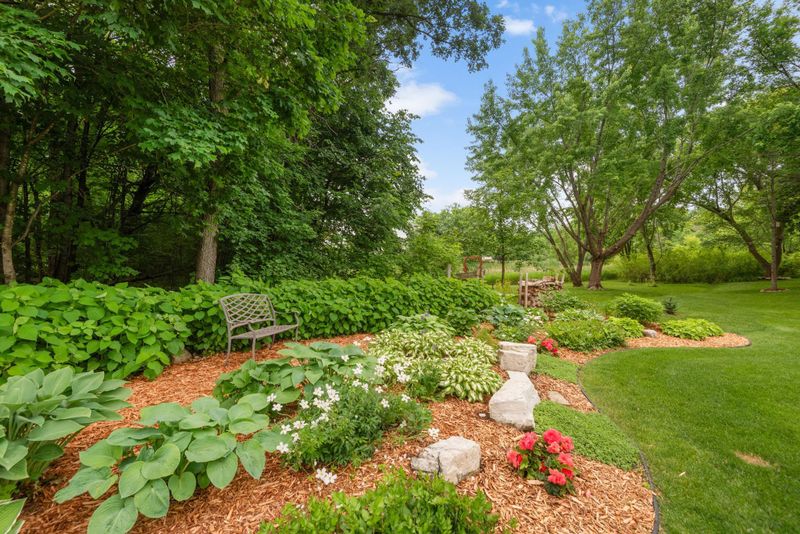 842 Vista Cir, Delano, MN 55328