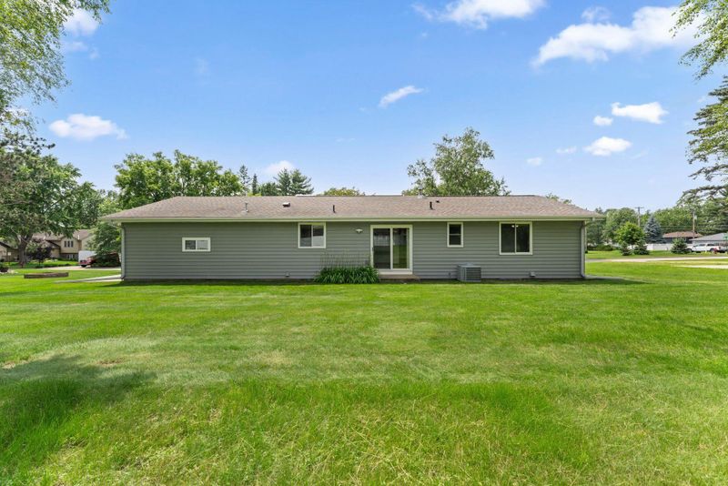 9007 Knox Ave S, Bloomington, MN 55431