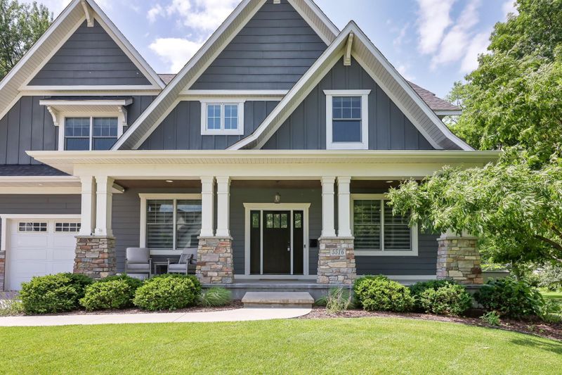 5516 Chantrey Rd, Edina, MN 55436