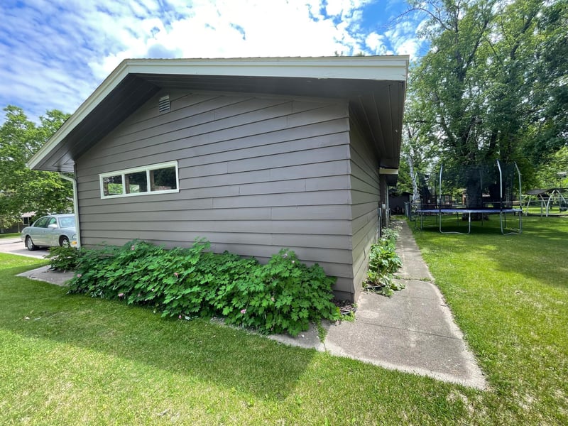 546 6th St S, Greenbush, MN 56726