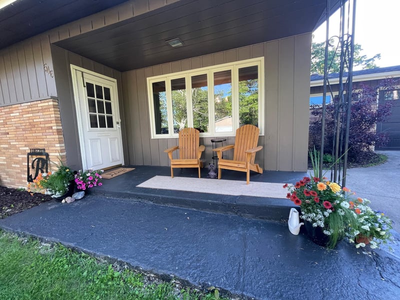 546 6th St S, Greenbush, MN 56726