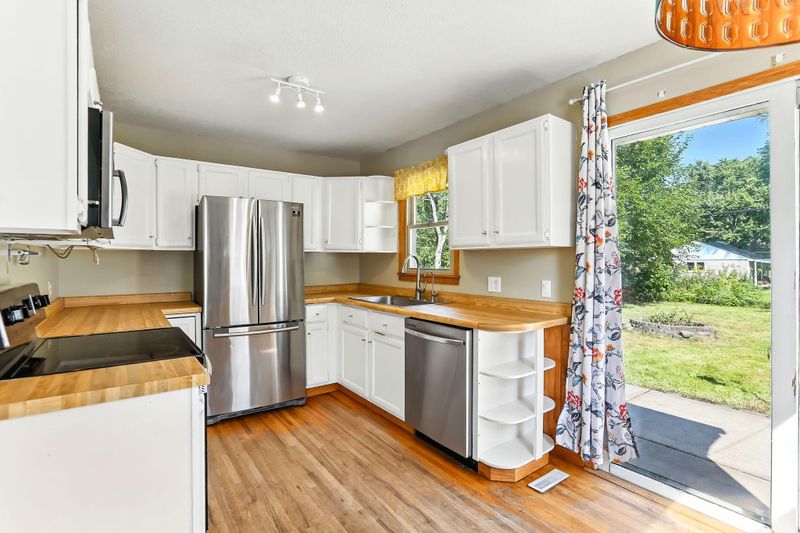 5700 Nevada Ave N, Crystal, MN 55428