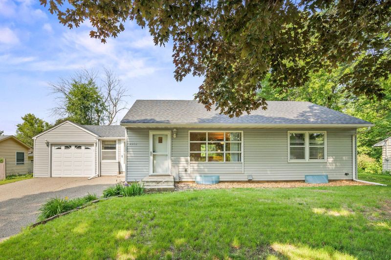 4932 Acorn Ridge Rd, Minnetonka, MN 55345