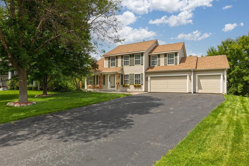 17584 Lenox Cir, Eden Prairie, MN 55347