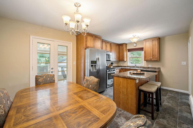 49 Wyoming St E, Saint Paul, MN 55107