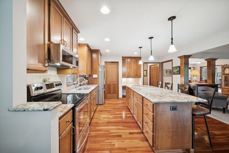 4070 Lakehill Cir, White Bear Lake, MN 55110