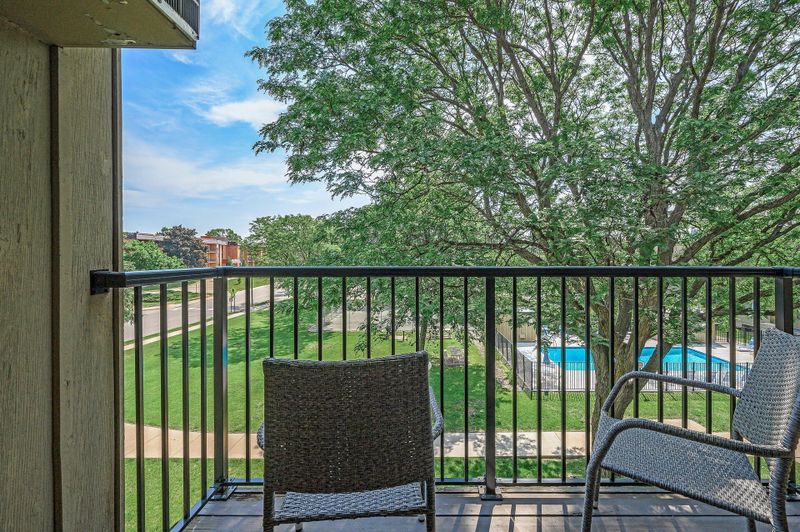 4101 Parklawn Ave #320, Edina, MN 55435