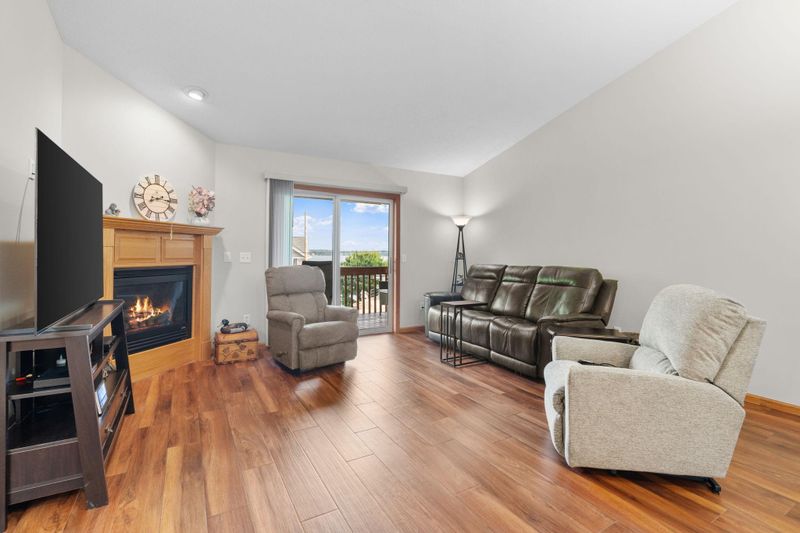 1409 Roberts Rd, Buffalo, MN 55313