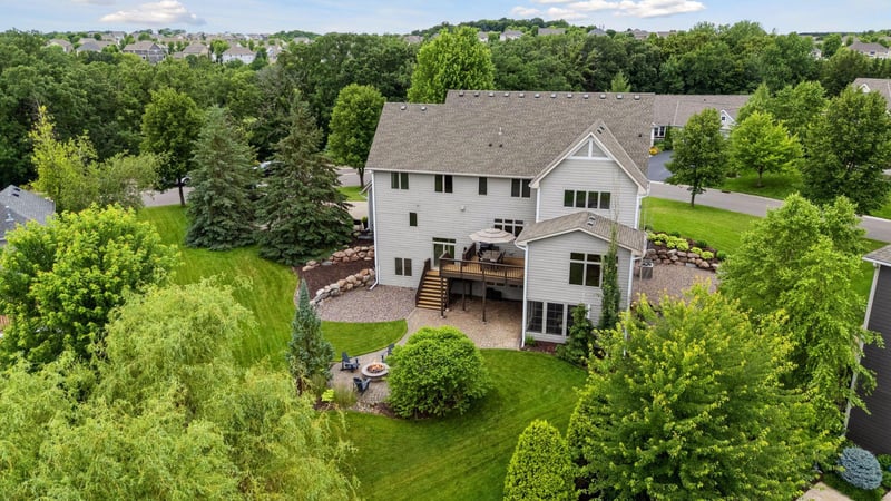 8255 Kelzer Pond Dr, Victoria, MN 55386