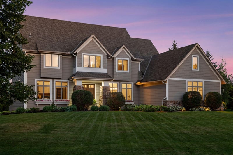 8255 Kelzer Pond Dr, Victoria, MN 55386