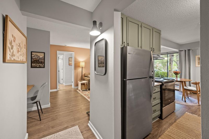 4500 Cedar Lake Rd S #1, Saint Louis Park, MN 55416