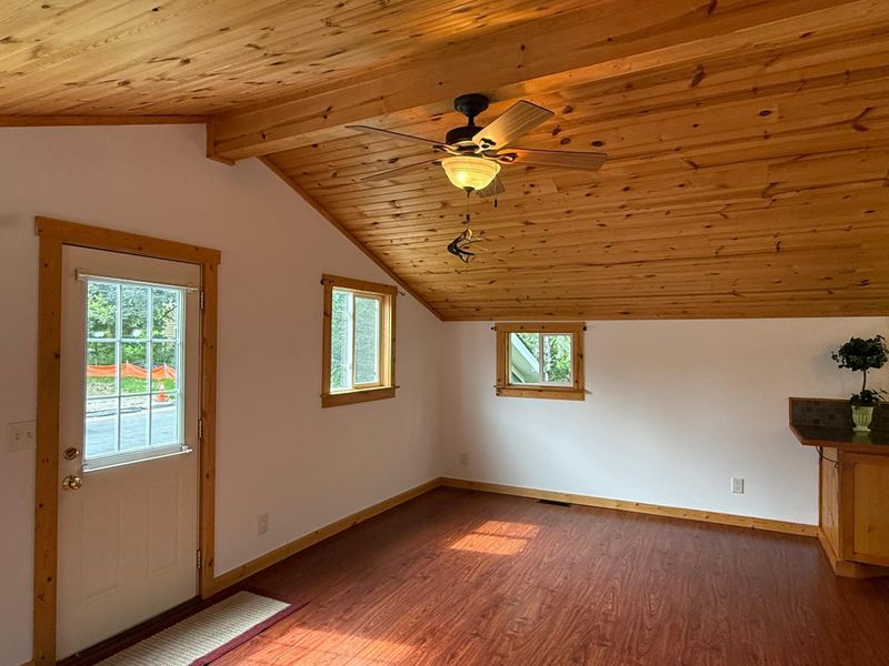 2161 Cardinal Ln, Mound, MN 55364