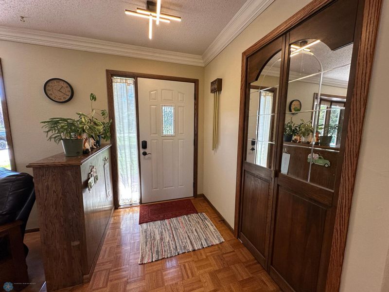 2004 56th Ave N, Moorhead, MN 56560