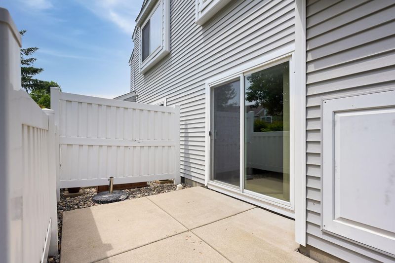 2712 Wagon Wheel Curve, Chaska, MN 55318
