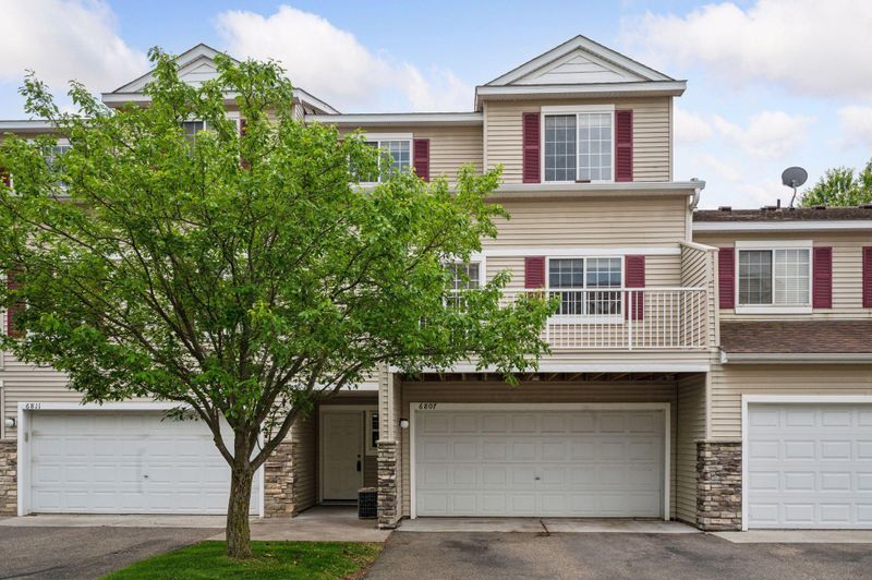 6807 Pine Crest Trl S, Cottage Grove, MN 55016