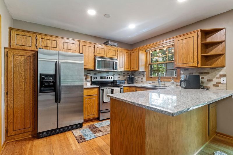 16503 Biscayne Blvd, Eden Prairie, MN 55347