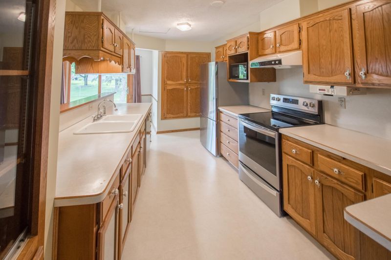 12423 93rd Ave N, Maple Grove, MN 55369
