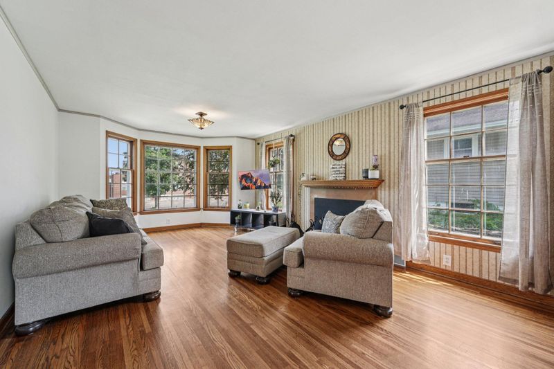 319 5th Ave N, South Saint Paul, MN 55075