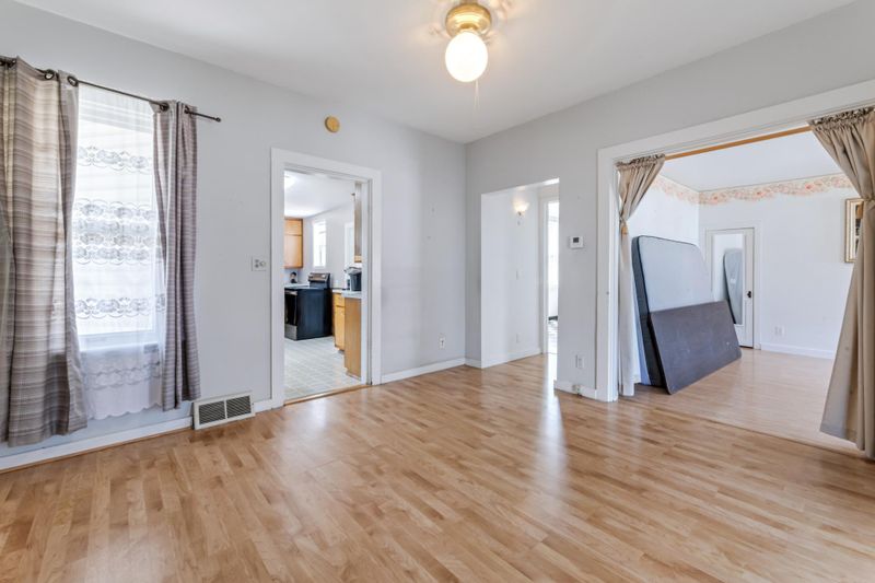 821 W 5th St, Winona, MN 55987