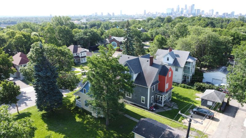 2931 Lyndale Ave N, Minneapolis, MN 55411