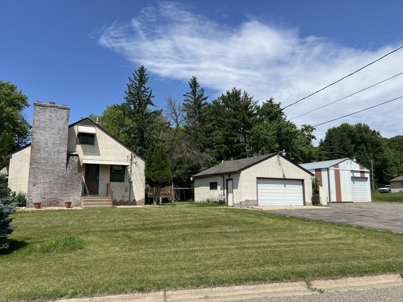 2415 Geneva Ave N, Oakdale, MN 55128