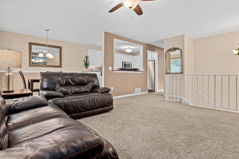 7863 Yucca Ln N, Maple Grove, MN 55311