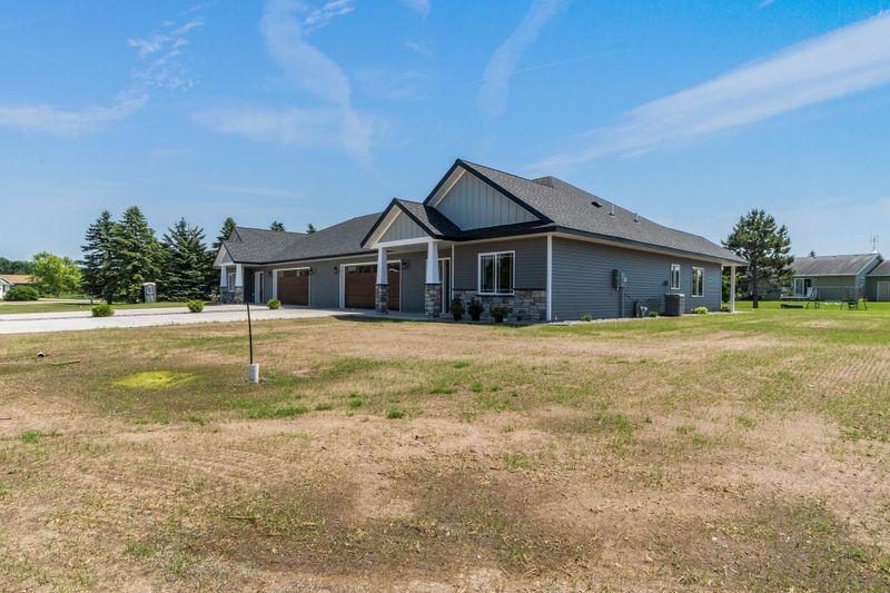 607 W Colfax St, Parkers Prairie, MN 56361
