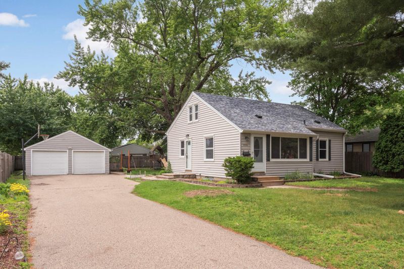 8406 Blaisdell Ave S, Bloomington, MN 55420