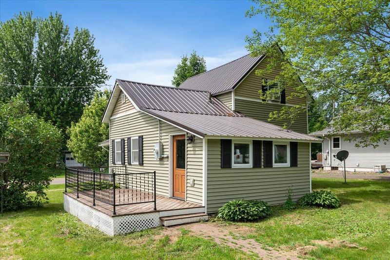 217 1st Ave W, Clear Lake, WI 54005