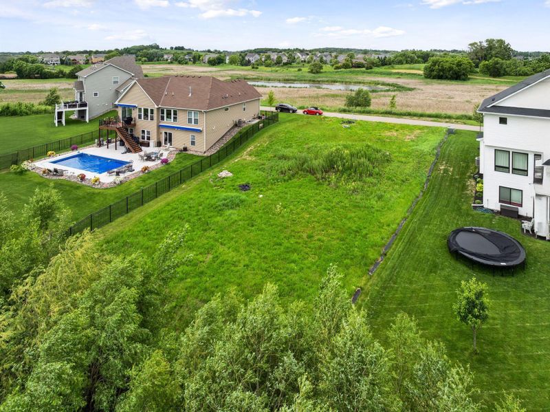 9269 Maas Dr, Minnetrista, MN 55375