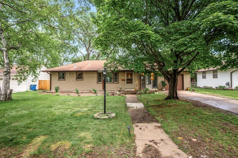 6121 Trinity Dr NE, Fridley, MN 55432