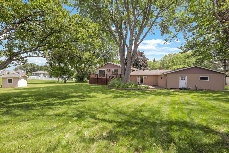 1470 Scenic Vw, Chaska, MN 55318