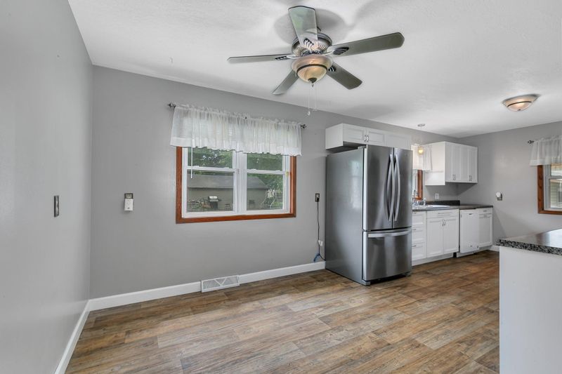 722 E 4th St, Litchfield, MN 55355