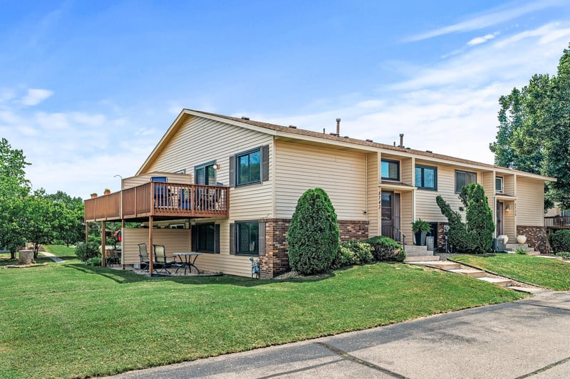 5743 Otter View Trl, White Bear Twp, MN 55110