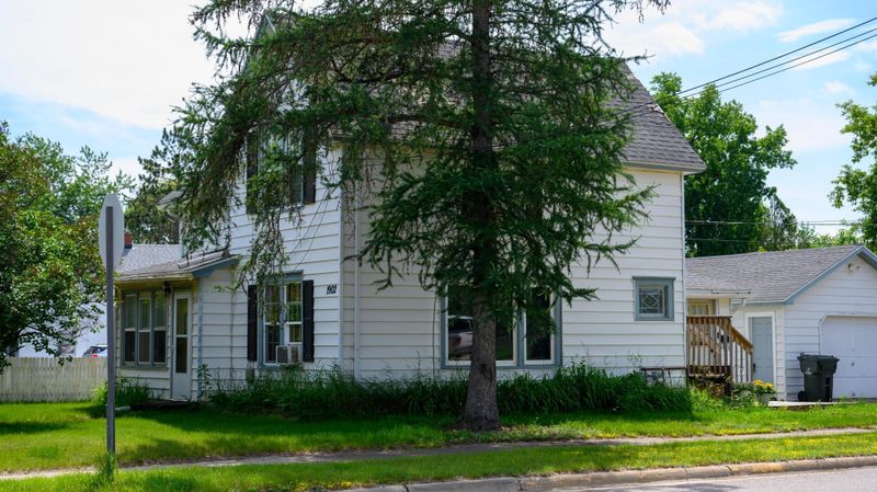 1902 Oak St, Brainerd, MN 56401