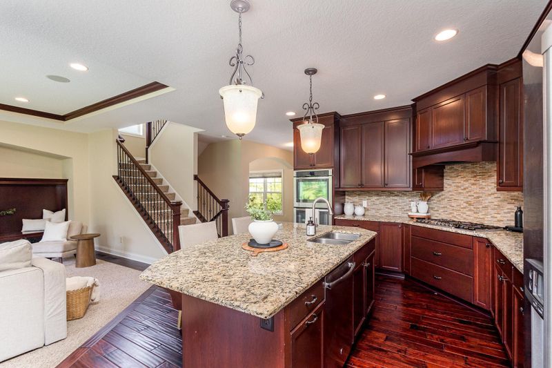 5935 Dunkirk Ln N, Plymouth, MN 55446