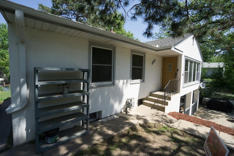 2417 South Ave E, North Saint Paul, MN 55109