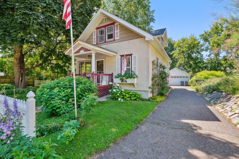 2714 17th Ave E, North Saint Paul, MN 55109