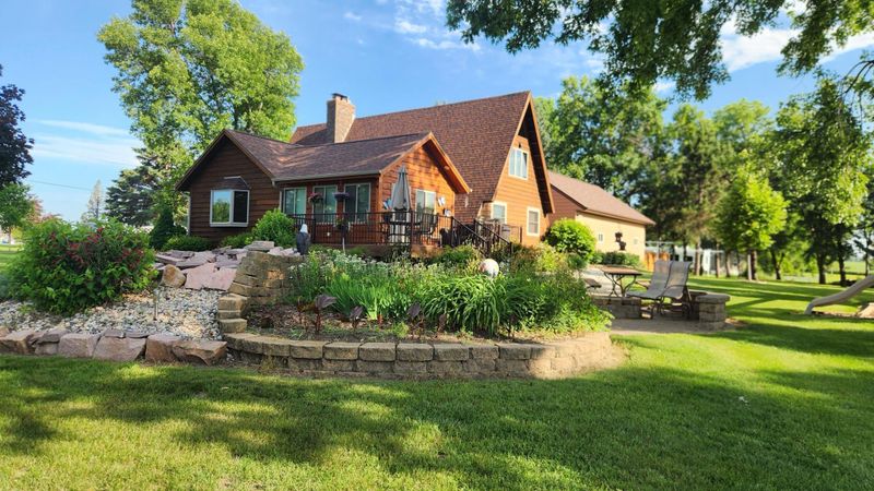 511 4th St W, Jasper, MN 56144