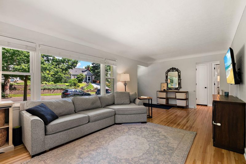 1504 Eleanor Ave, Saint Paul, MN 55116