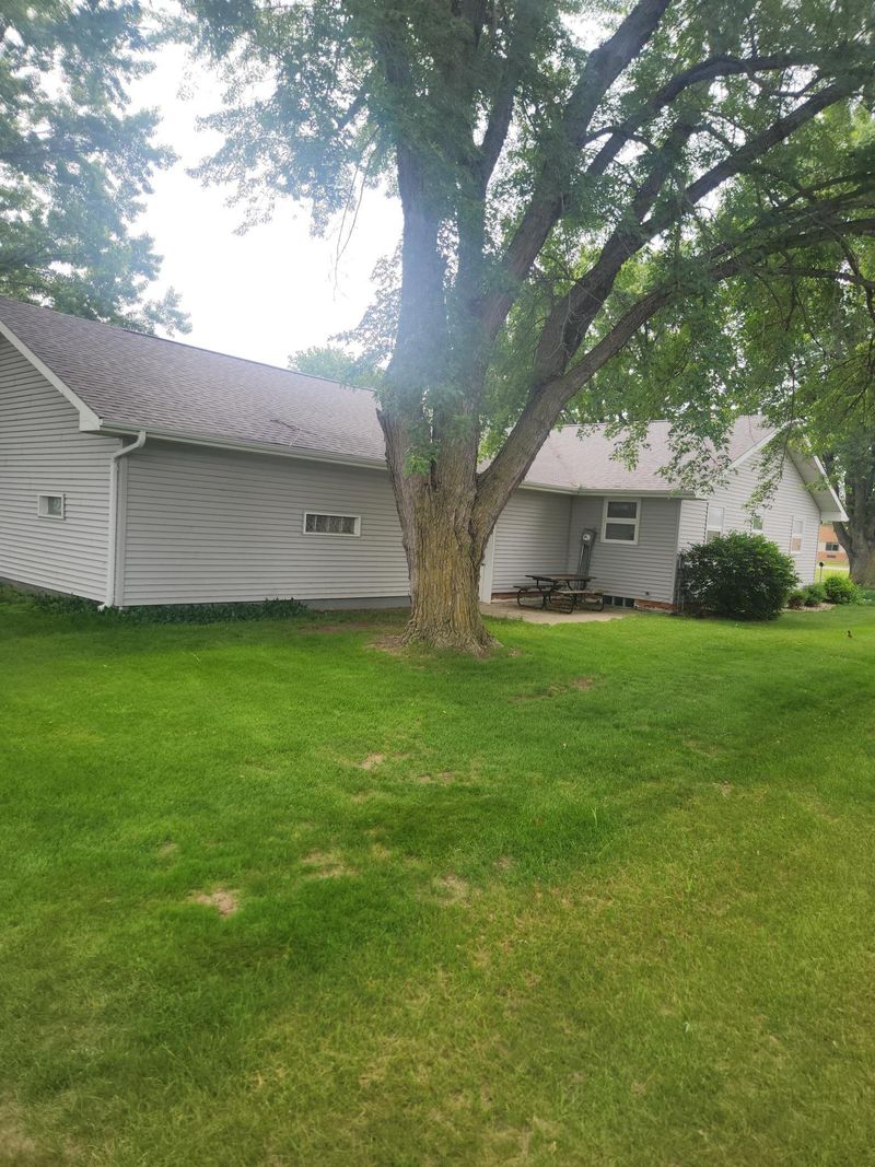 140 Trosky Rd W, Edgerton, MN 56128