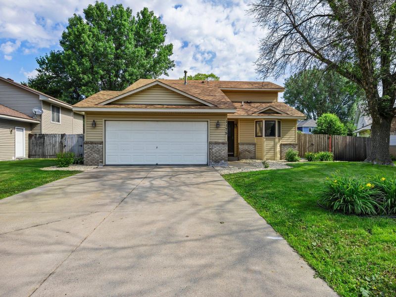 1175 98th Ave NE, Blaine, MN 55434