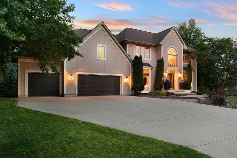 602 24th St NW, Austin, MN 55912