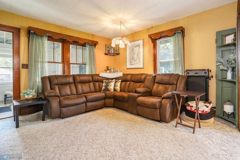 518 W Stanton Ave, Fergus Falls, MN 56537