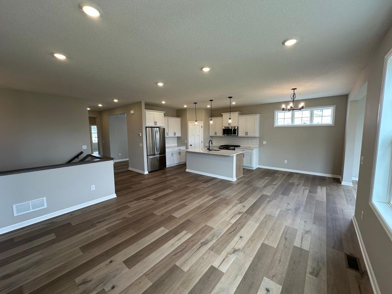 2087 Oakpointe Dr, Waconia, MN 55387