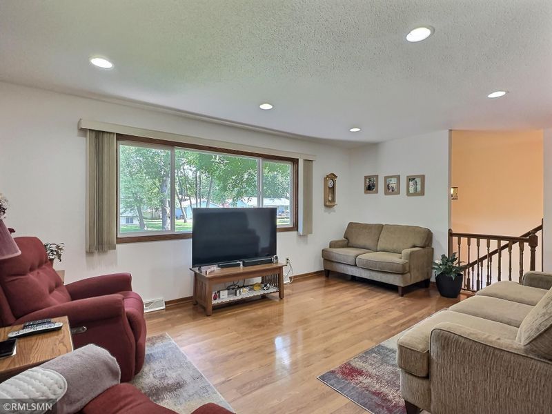 320 Ramey Rd, Maple Lake, MN 55358