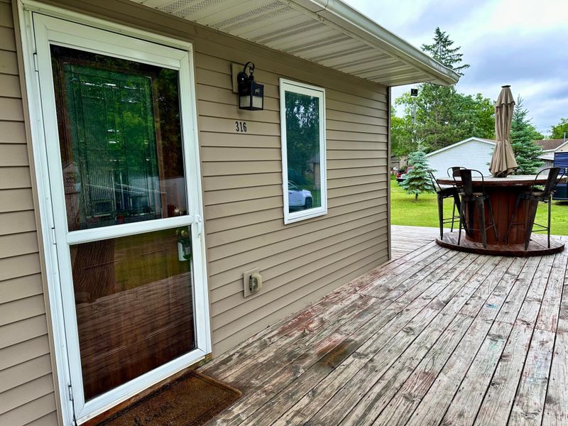 316 2nd St NE, Menahga, MN 56464