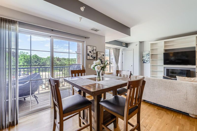 1800 Graham Ave #303, Saint Paul, MN 55116