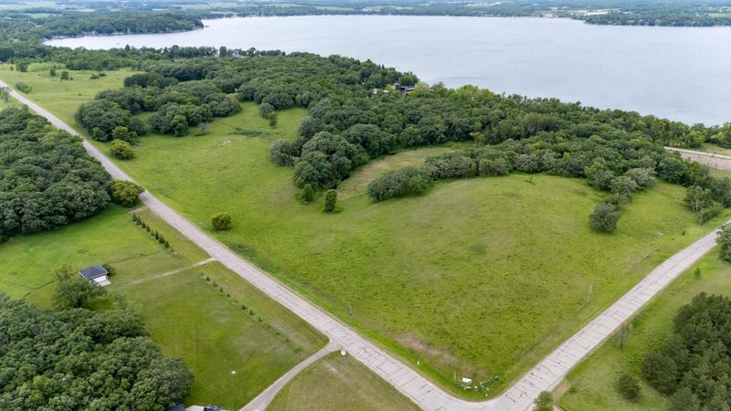 21297 Broadwater Dr, Pelican Rapids, MN 56572